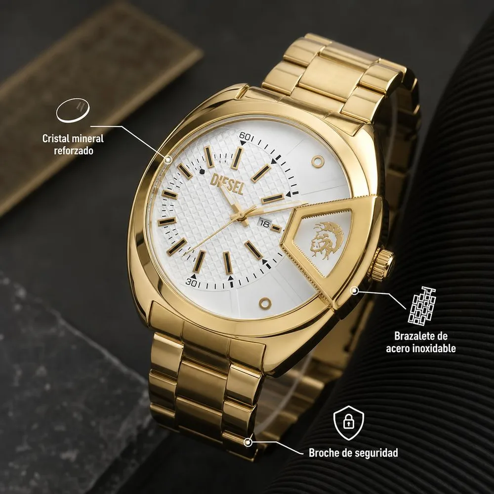 Foto fija del reloj completo de frente sobre fondo neutro, con el brazalete en dos tonos extendido y la esfera con el fechador bien visible.
