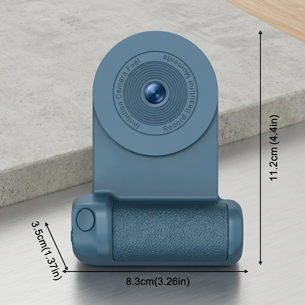1) Persona tomando una foto con el celular sujeto al FotoGrip como si fuera una cámara. 2) Detalle del disparador separado de la empuñadura junto al anillo metálico adhesivo.